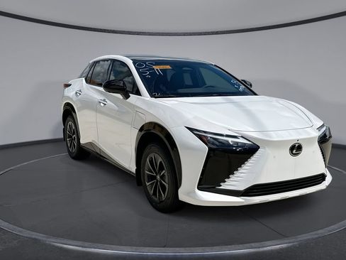 Used 2026 Lexus RZ 350e 2WD w/ Convenience Package image 12