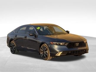 Used 2023 Honda Accord Touring video 2