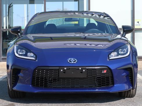 Used 2024 Toyota GR86 Premium image 2