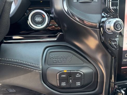 New 2026 RAM 2500 Limited AWD/4WD image 15