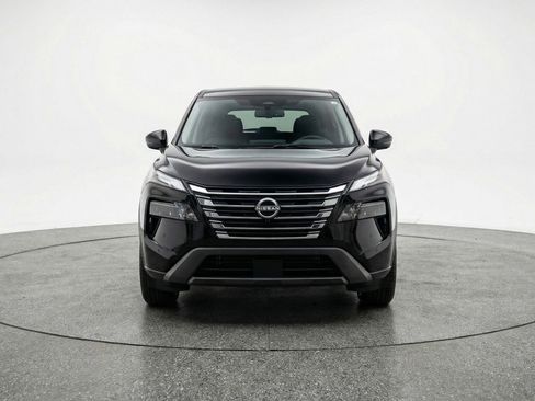 Used 2025 Nissan Rogue SV AWD/4WD image 2