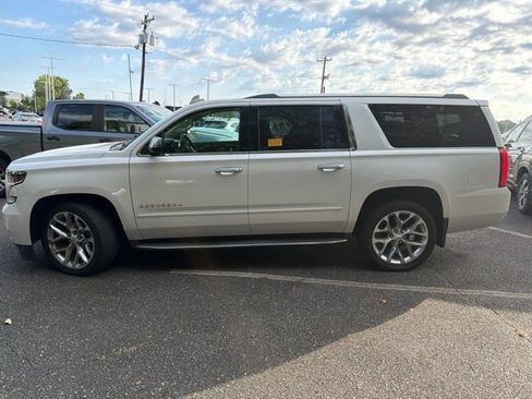 Used 2017 Chevrolet Suburban Premier AWD/4WD image 8