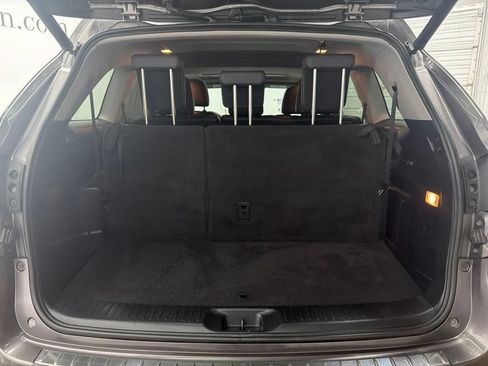 Used 2016 Toyota Highlander XLE FWD image 21