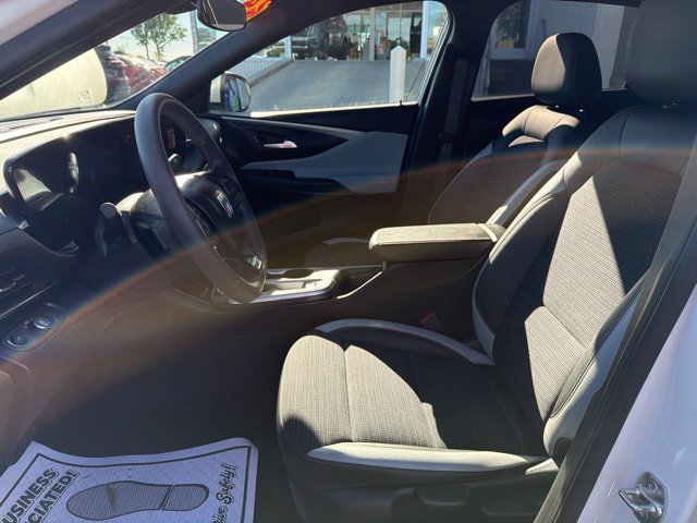 Used 2024 Buick Envista Preferred w/ Convenience II Package FWD image 13