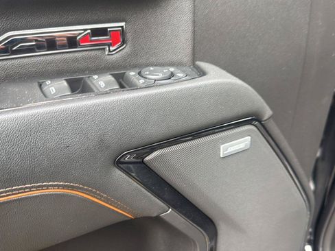 Used 2022 GMC Sierra 1500 AT4 AWD/4WD image 10