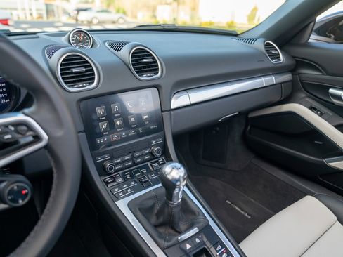 Used 2025 Porsche 718 Boxster S image 16