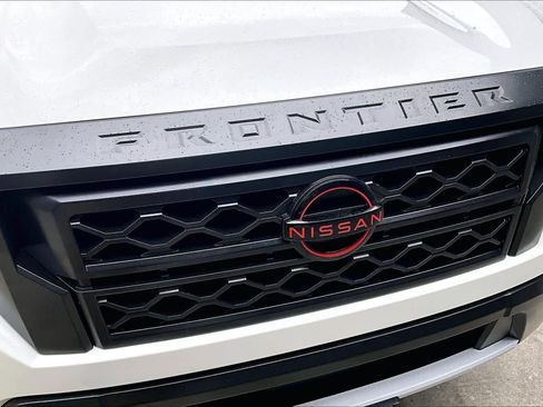 Used 2024 Nissan Frontier PRO-4X w/ Off-Road Protection Package image 29