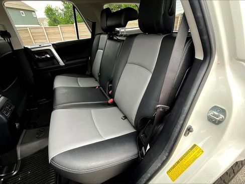 Used 2023 Toyota 4Runner SR5 Premium w/ Moonroof Package RWD image 20