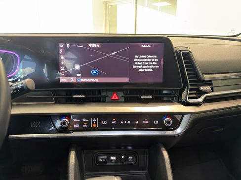 Used 2025 Kia Sportage EX w/ Premium Package FWD image 18