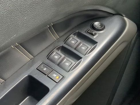 Used 2022 GMC Canyon Denali w/ Denali Black Edition Package image 29