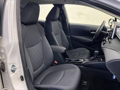 Used 2021 Toyota Corolla LE FWD image 6