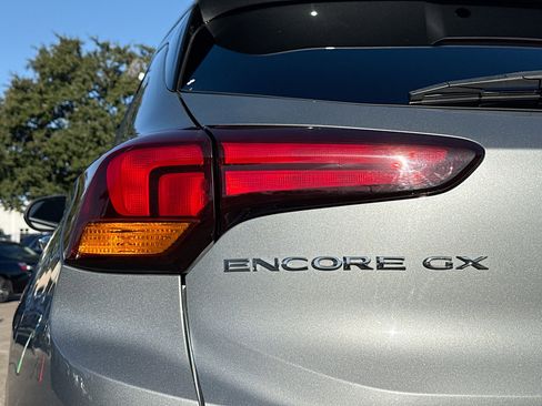 Used 2023 Buick Encore GX Select image 10