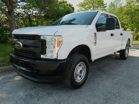Used 2019 Ford F250 XL AWD/4WD image 1