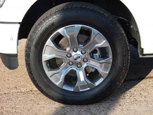 Used 2023 Ford F150 Platinum w/ Equipment Group 701A High AWD/4WD image 18