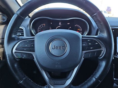Used 2020 Jeep Grand Cherokee Altitude image 30