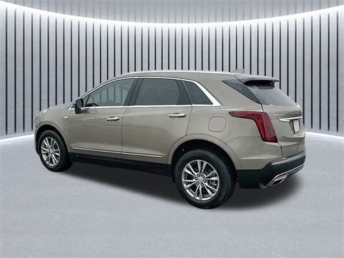 Used 2023 Cadillac XT5 Premium Luxury image 9