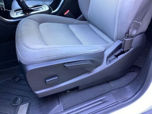 Used 2022 Chevrolet Colorado W/T w/ WT Convenience Package image 25