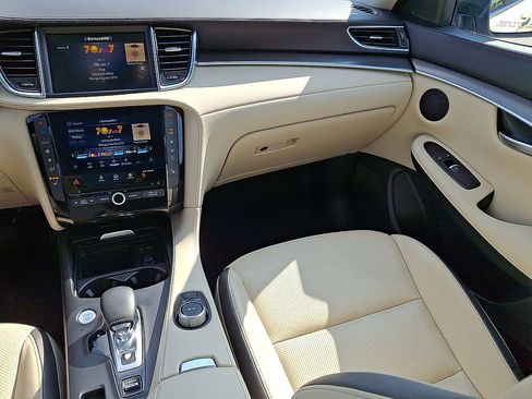 Used 2022 INFINITI QX50 Luxe AWD/4WD image 11