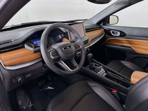 Certified 2024 Jeep Compass Limited image 16