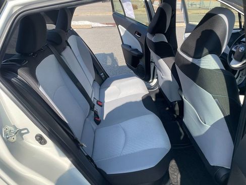 Used 2018 Toyota Prius Three image 26