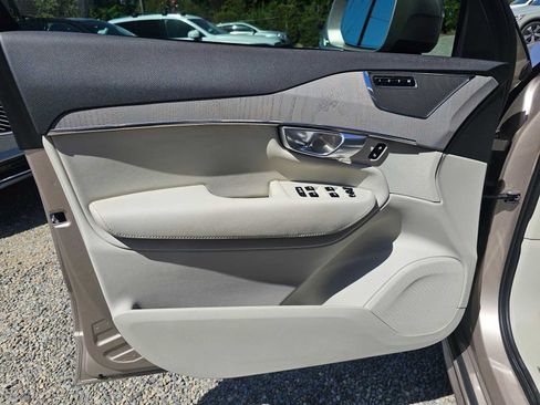 Certified 2025 Volvo XC90 T8 Plus w/ Protection Package Premier AWD/4WD image 24