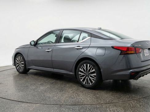 Used 2025 Nissan Altima 2.5 SV image 6