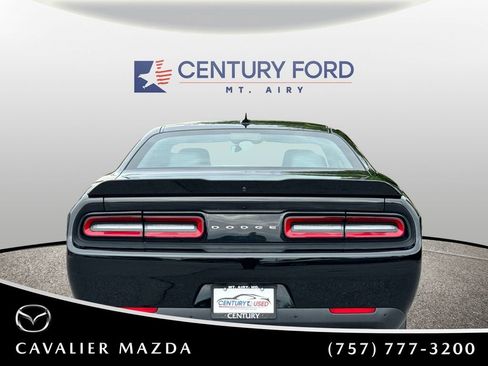 Used 2018 Dodge Challenger R/T Plus RWD image 3