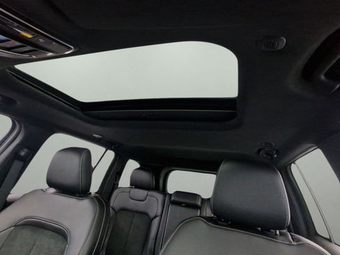 New 2025 Jeep Grand Cherokee Altitude image 42