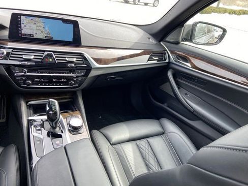 Used 2018 BMW M550i xDrive image 14