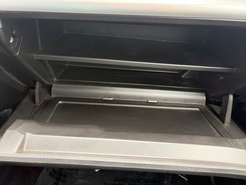 Used 2020 Ford Fusion Titanium image 33