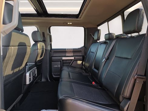 Used 2019 Ford F250 Lariat w/ Lariat Ultimate Package AWD/4WD image 10