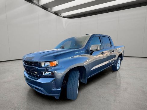 Used 2020 Chevrolet Silverado 1500 Custom w/ Custom Value Package AWD/4WD image 1