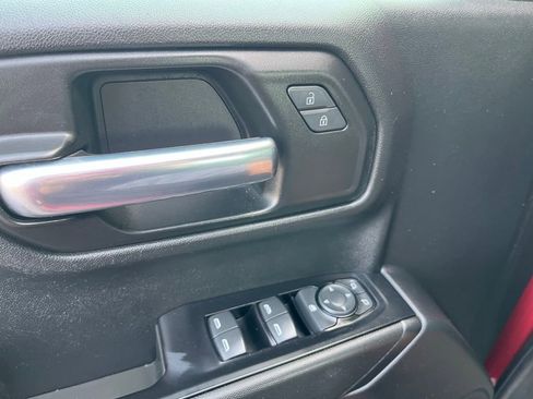 Used 2020 Chevrolet Silverado 1500 Custom w/ Custom Value Package image 25