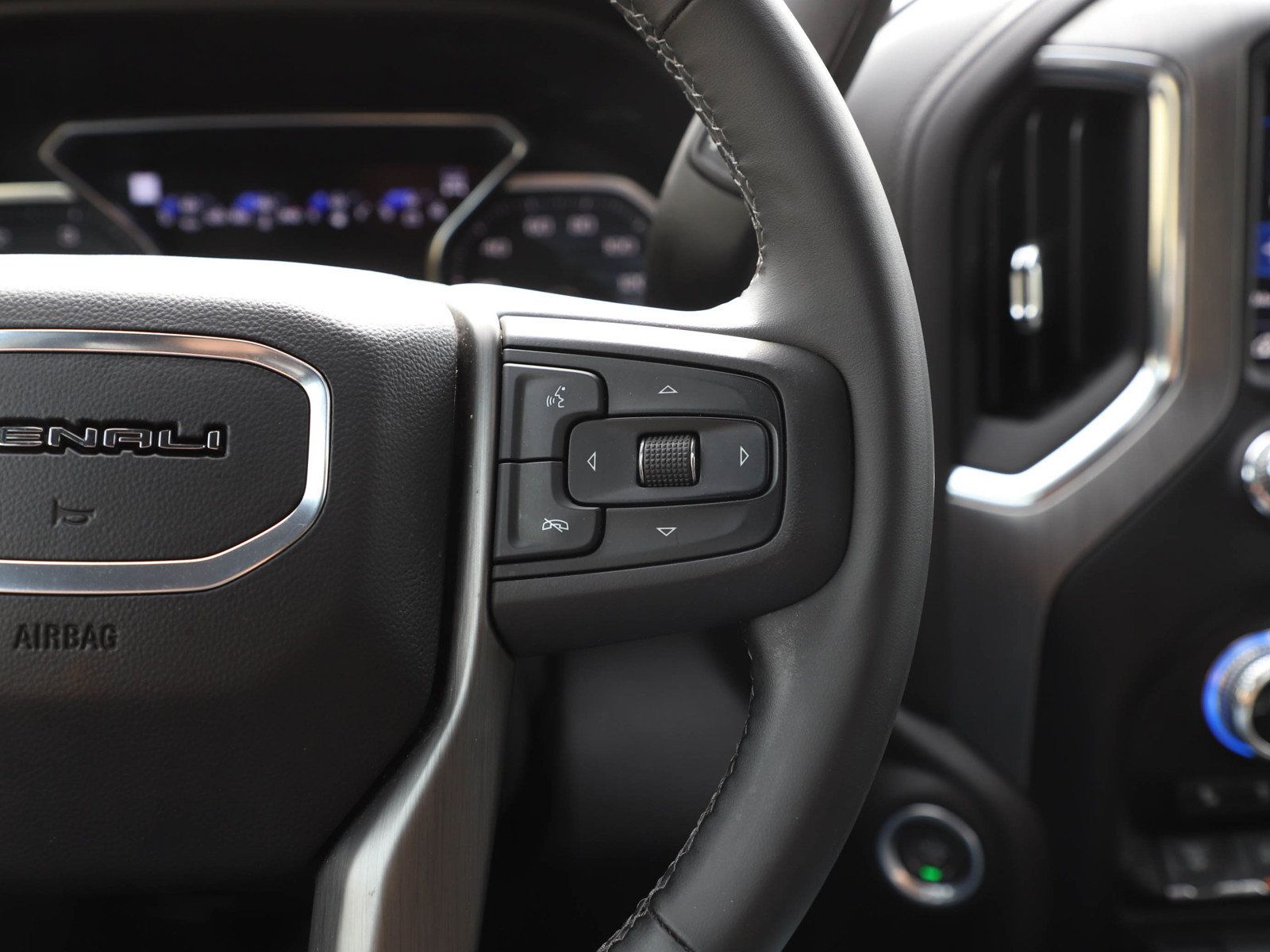 Used 2023 GMC Sierra 3500 Denali w/ Denali Black Diamond Edition AWD/4WD image 26