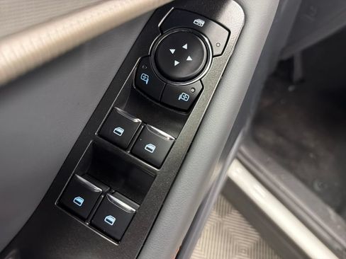 New 2026 Ford Explorer Active RWD image 17
