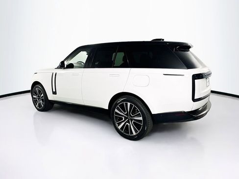 Used 2025 Land Rover Range Rover SE image 7