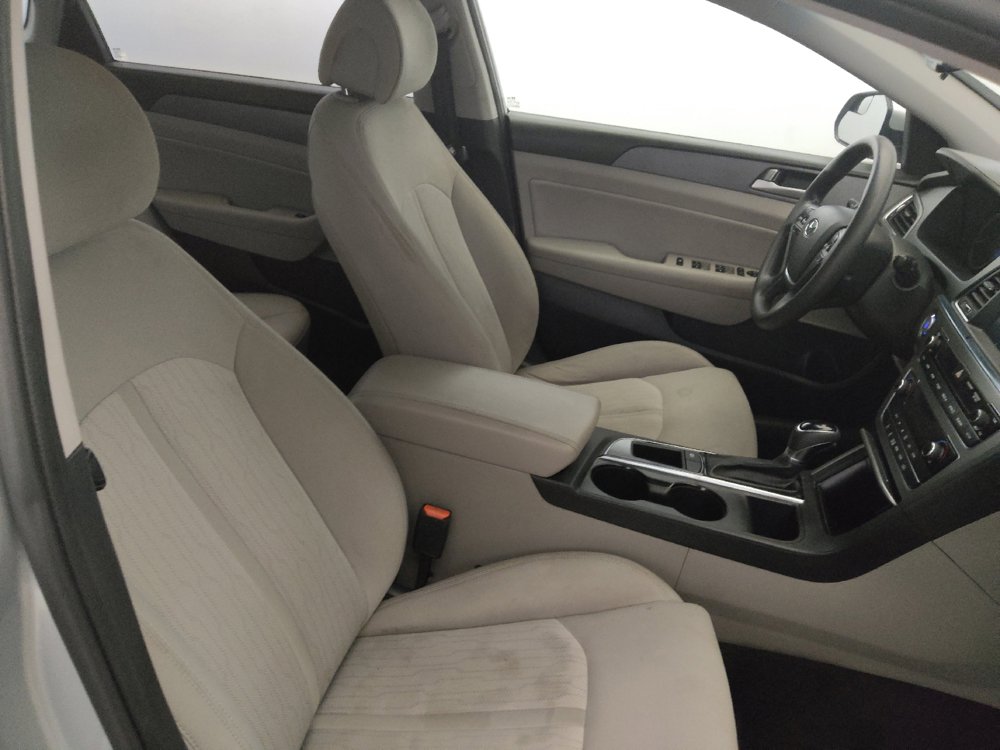 Used 2017 Hyundai Sonata SE FWD image 21