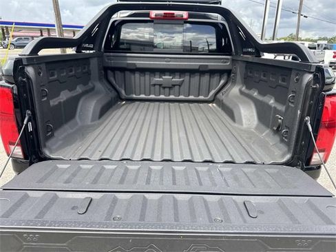 New 2025 Chevrolet Colorado Z71 w/ Midnight Edition image 23