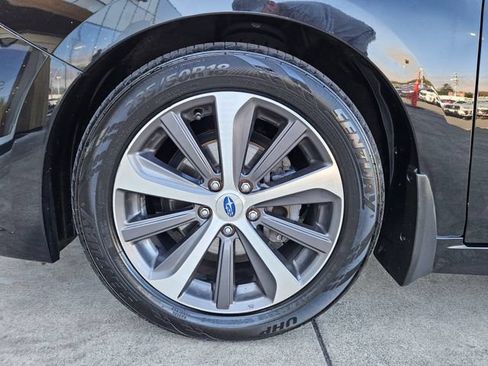 Used 2015 Subaru Legacy 2.5i Limited AWD/4WD image 9