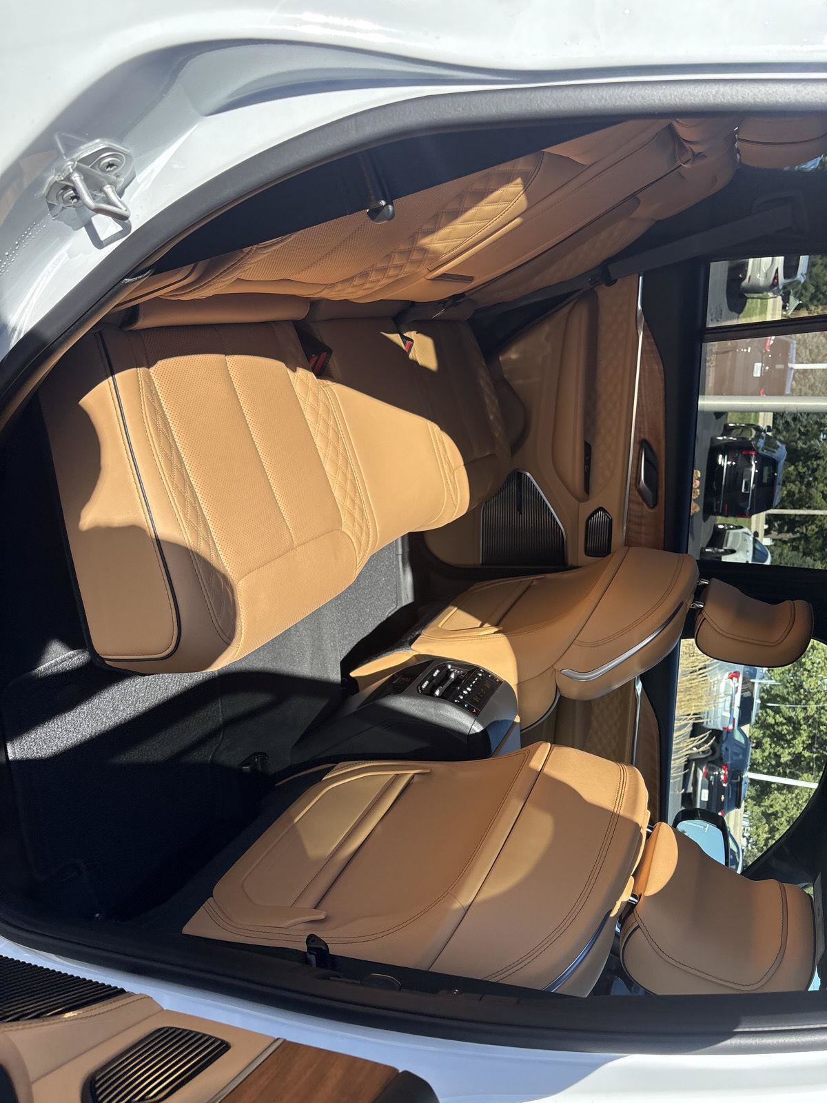Used 2025 Jeep Grand Cherokee Summit AWD/4WD image 13