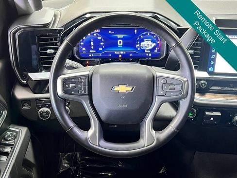Used 2025 Chevrolet Silverado 2500 LT AWD/4WD image 4