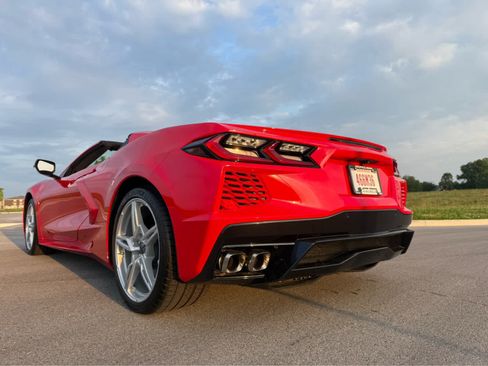 Used 2025 Chevrolet Corvette Stingray Convertible w/ 1LT RWD image 6