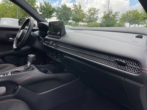 Certified 2025 Honda HR-V Sport image 33