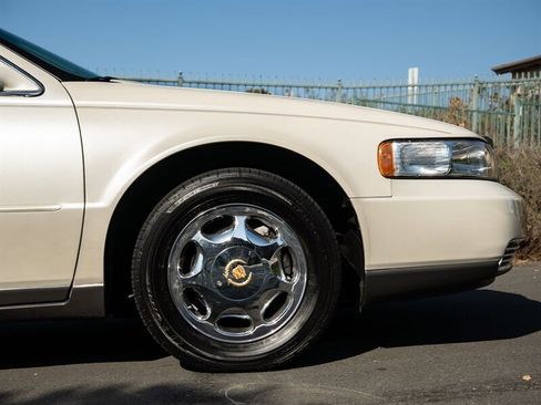 Used 1999 Cadillac Seville SLS w/ Personalization Pkg image 10