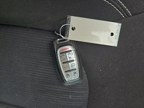 Used 2023 Chrysler Voyager LX FWD image 28