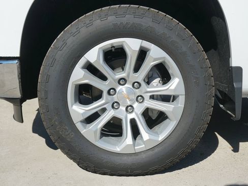 New 2026 Chevrolet Silverado 1500 LTZ w/ LTZ Premium Package image 17