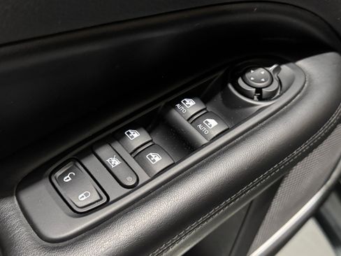 Used 2021 Jeep Compass Latitude image 24