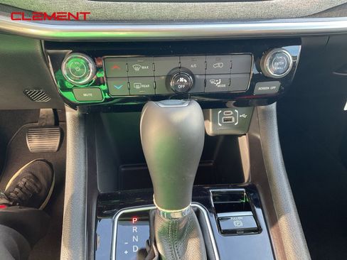 New 2026 Jeep Compass Latitude image 10