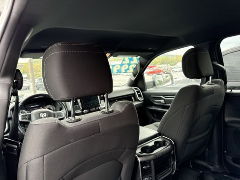 Used 2022 RAM 1500 Big Horn image 9