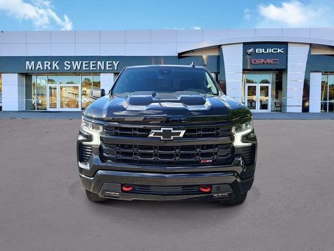 Used 2022 Chevrolet Silverado 1500 LT Trail Boss w/ Convenience Package II AWD/4WD image 2